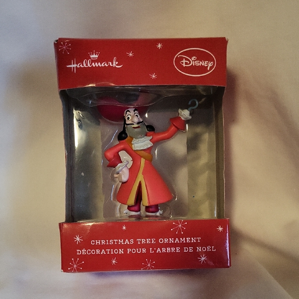 Hallmark Disney Peter Pan Villain Captain Hook Christmas Ornament